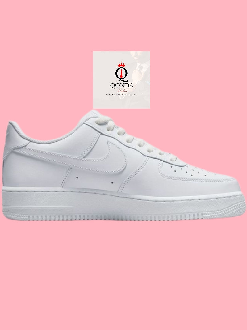 White Nike Airforce 1